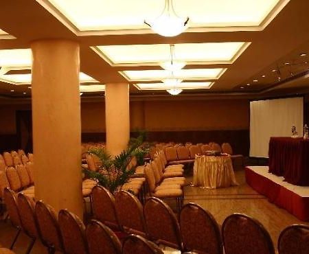 Celebrity Boutique Hotel Hyderabad Ngoại thất bức ảnh